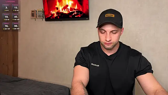 michaelbradleu online show from May 14, 2026, 7:53 pm