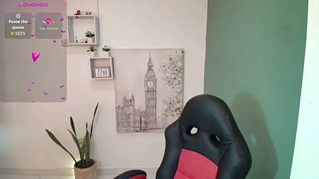 Snapshot of bella_99_ chatting on December 17, 2025, 12:00 pm bella 99 online show from December 17, 2025, 12:00 pm