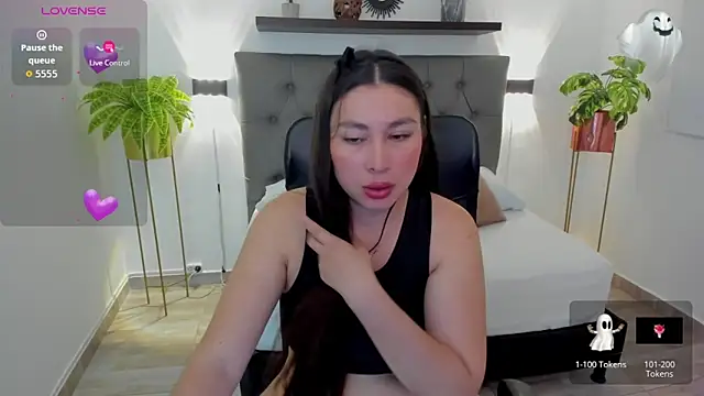 Snapshot of bella_99_ chatting on March 12, 2026, 12:00 pm bella 99 online show from March 12, 2026, 12:00 pm