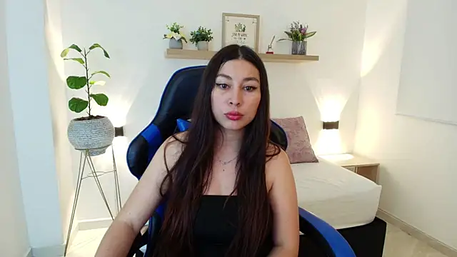 bella 99  online show from April 29, 2026, 11:25 am