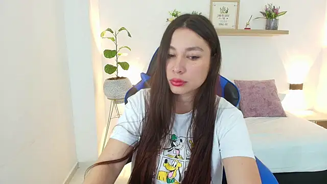 bella 99  online show from May 2, 2026, 11:04 am