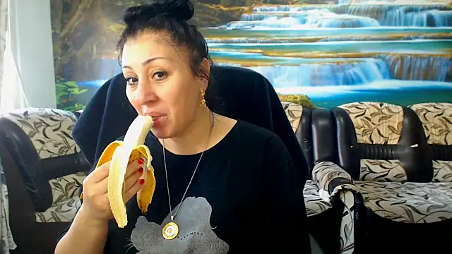 MoistMady online show from March 11, 2026, 6:30 am