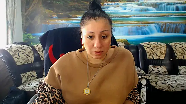 MoistMady online show from March 18, 2026, 9:01 am