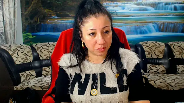 MoistMady online show from April 3, 2026, 3:37 am