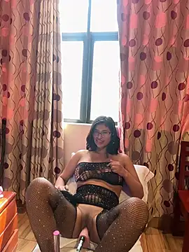 Snapshot of sexi_noemi chatting on February 18, 2025, 2:59 pm sexi noemi online show from February 18, 2025, 2:59 pm