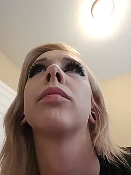 Snapshot of AmethystFoxx chatting on July 31, 2026, 4:28 pm AmethystFoxx online show from July 31, 2026, 4:28 pm