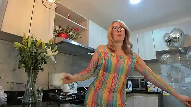 ashleymilf 1 online show from January 24, 2025, 5:21 pm