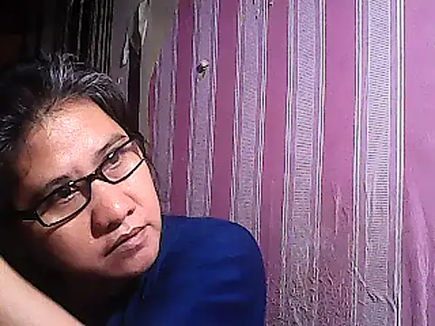 sweetsosie18 online show from February 16, 2025, 4:10 pm
