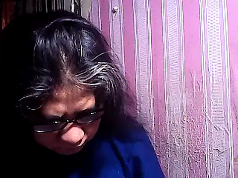 sweetsosie18 online show from February 16, 2025, 7:16 pm