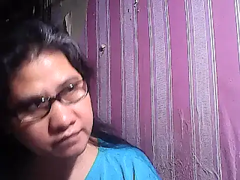 sweetsosie18 online show from February 18, 2025, 2:27 pm