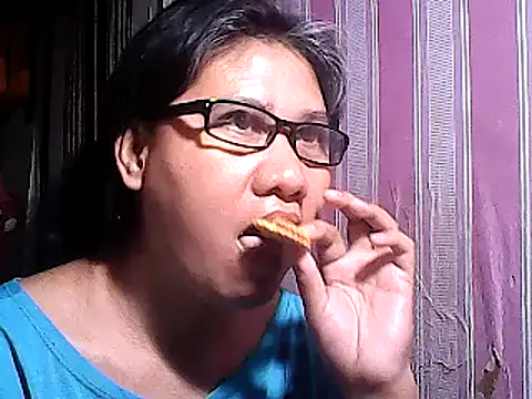 sweetsosie18 online show from February 23, 2025, 8:00 pm