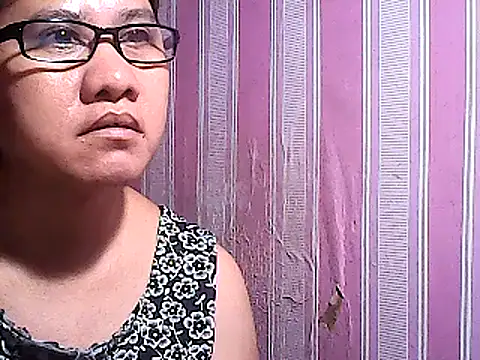 sweetsosie18 online show from February 24, 2025, 8:25 pm