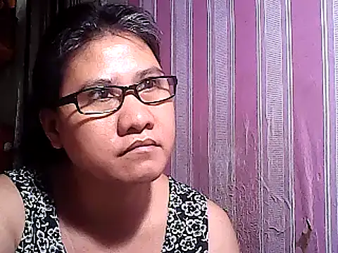 sweetsosie18 online show from February 25, 2025, 2:33 pm