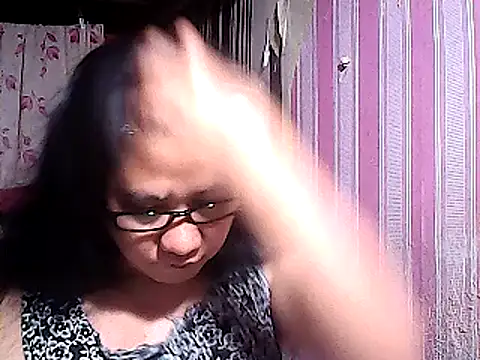sweetsosie18 online show from February 25, 2025, 5:36 pm