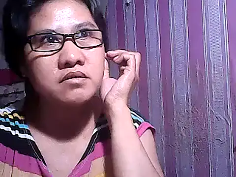 sweetsosie18 online show from March 5, 2025, 6:33 am