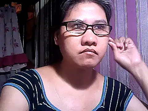 sweetsosie18 online show from March 11, 2025, 2:07 pm