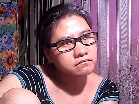 Snapshot of sweetsosie18 chatting on October 17, 2025, 11:46 am sweetsosie18 online show from October 17, 2025, 11:46 am