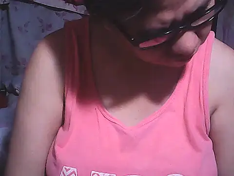 Snapshot of sweetsosie18 chatting on October 20, 2025, 6:52 pm sweetsosie18 online show from October 20, 2025, 6:52 pm