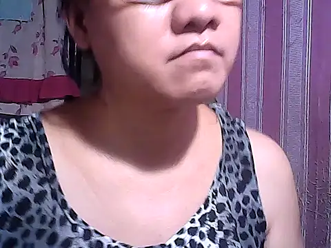 Snapshot of sweetsosie18 chatting on October 27, 2025, 5:33 am sweetsosie18 online show from October 27, 2025, 5:33 am