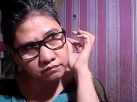 sweetsosie18 online show from November 26, 2025, 1:06 am