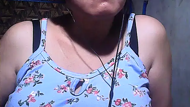 sweetsosie18 online show from February 26, 2026, 2:27 pm