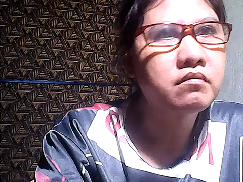 sweetsosie18 online show from May 6, 2026, 5:03 am