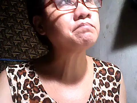 sweetsosie18 online show from June 11, 2026, 3:54 pm