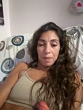 Snapshot of amanilouve chatting on September 20, 2025, 9:49 pm amanilouve online show from September 20, 2025, 9:49 pm