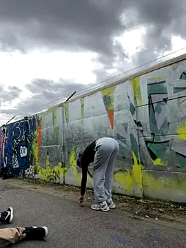 Snapshot of amanilouve chatting on September 25, 2025, 2:43 pm amanilouve online show from September 25, 2025, 2:43 pm