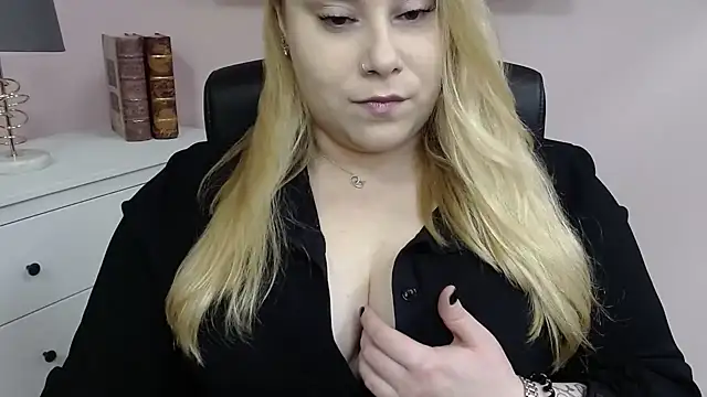 Snapshot of XgloryHAILEY chatting on December 3, 2024, 1:30 am XgloryHAILEY online show from December 3, 2024, 1:30 am