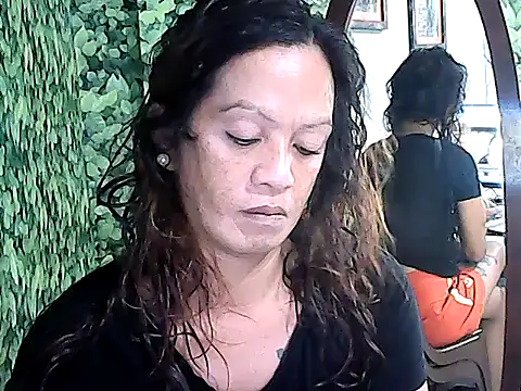 Snapshot of yummy_21xxx chatting on September 18, 2025, 8:38 am yummy 21xxx online show from September 18, 2025, 8:38 am