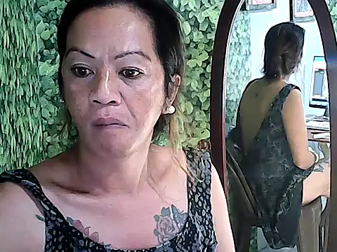 Snapshot of yummy_21xxx chatting on October 17, 2025, 1:31 am yummy 21xxx online show from October 17, 2025, 1:31 am