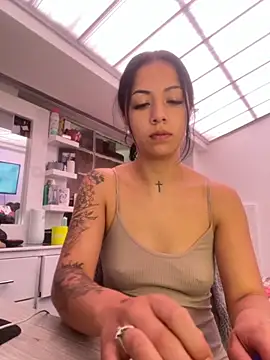 Snapshot of MadisonCambel chatting on October 16, 2025, 3:57 pm MadisonCambel online show from October 16, 2025, 3:57 pm