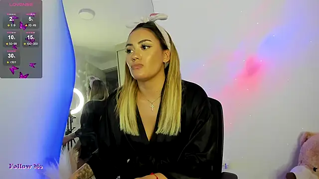 SussiVega online show from March 8, 2025, 2:45 am