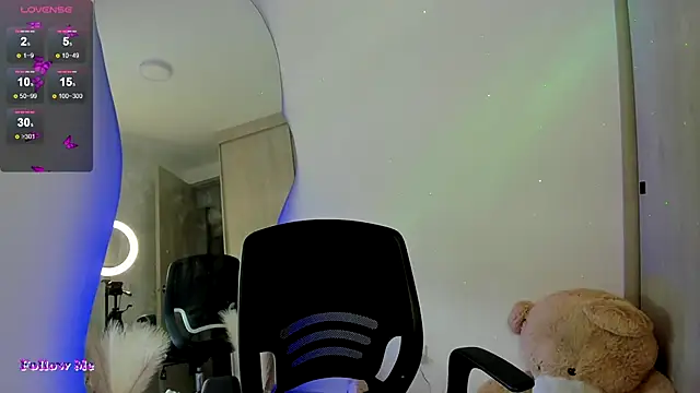 SussiVega online show from March 12, 2025, 9:13 pm