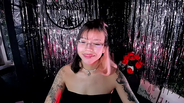 katalina garcia online show from November 2, 2025, 10:01 pm