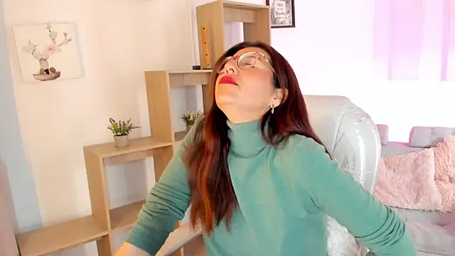 Snapshot of Antonnella_3 chatting on September 17, 2025, 12:40 pm Antonnella 3 online show from September 17, 2025, 12:40 pm