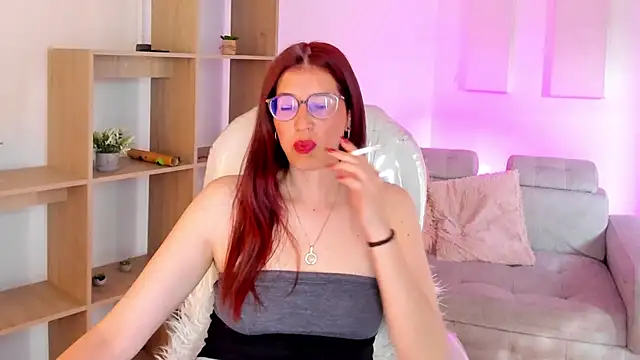 Snapshot of Antonnella_3 chatting on October 9, 2025, 12:47 pm Antonnella 3 online show from October 9, 2025, 12:47 pm