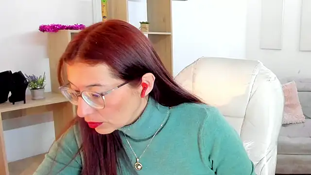 Snapshot of Antonnella_3 chatting on October 17, 2025, 12:41 pm Antonnella 3 online show from October 17, 2025, 12:41 pm