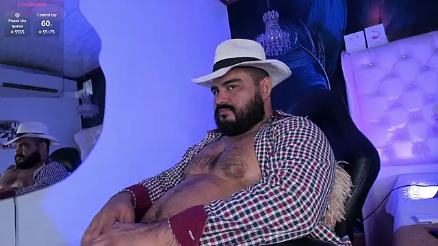 Snapshot of MichaelBear_ chatting on February 5, 2025, 3:31 pm MichaelBear online show from February 5, 2025, 3:31 pm