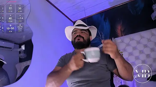 Snapshot of MichaelBear_ chatting on September 17, 2025, 1:35 pm MichaelBear  online show from September 17, 2025, 1:35 pm