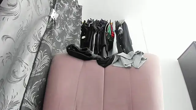natalia hottman online show from May 9, 2026, 12:32 pm