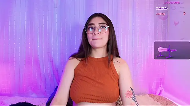 Snapshot of Samii_Evans chatting on December 22, 2024, 7:00 am Samii Evans online show from December 22, 2024, 7:00 am