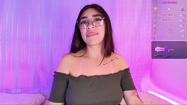 Snapshot of Samii_Evans chatting on January 9, 2025, 6:06 am Samii Evans online show from January 9, 2025, 6:06 am