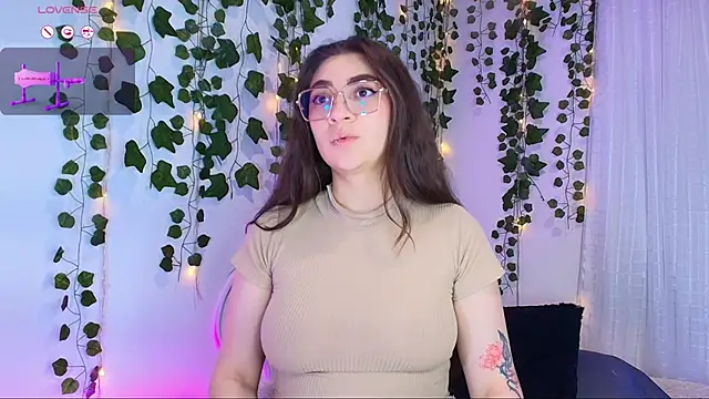 Snapshot of Samii_Evans chatting on October 11, 2025, 6:12 am Samii Evans online show from October 11, 2025, 6:12 am