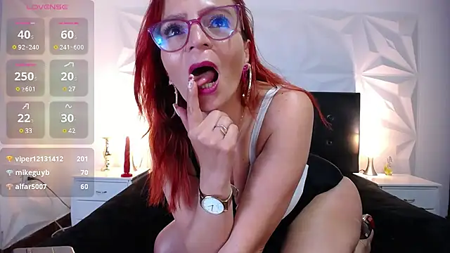 Snapshot of Miss_ellien chatting on February 1, 2025, 5:26 pm Miss ellien online show from February 1, 2025, 5:26 pm