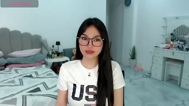 LoveMarieFoxxx online show from February 2, 2026, 6:39 pm