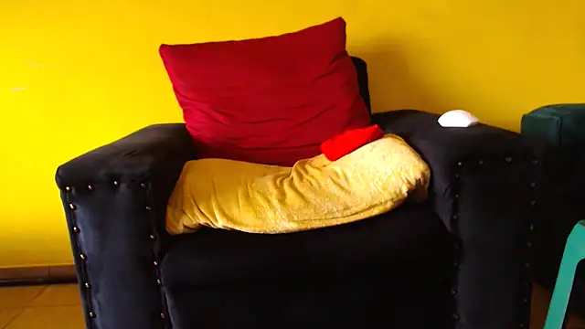 zuluboyxx online show from October 4, 2025, 6:55 am