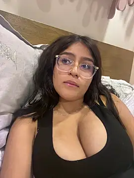 Snapshot of Juliana_News chatting on March 7, 2025, 12:04 am Juliana News online show from March 7, 2025, 12:04 am