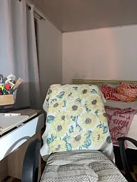 Snapshot of Juliana_News chatting on October 2, 2025, 1:01 am Juliana News online show from October 2, 2025, 1:01 am